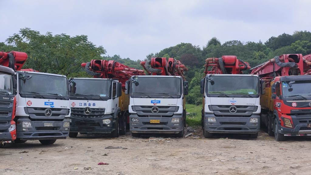 concrete pump truck