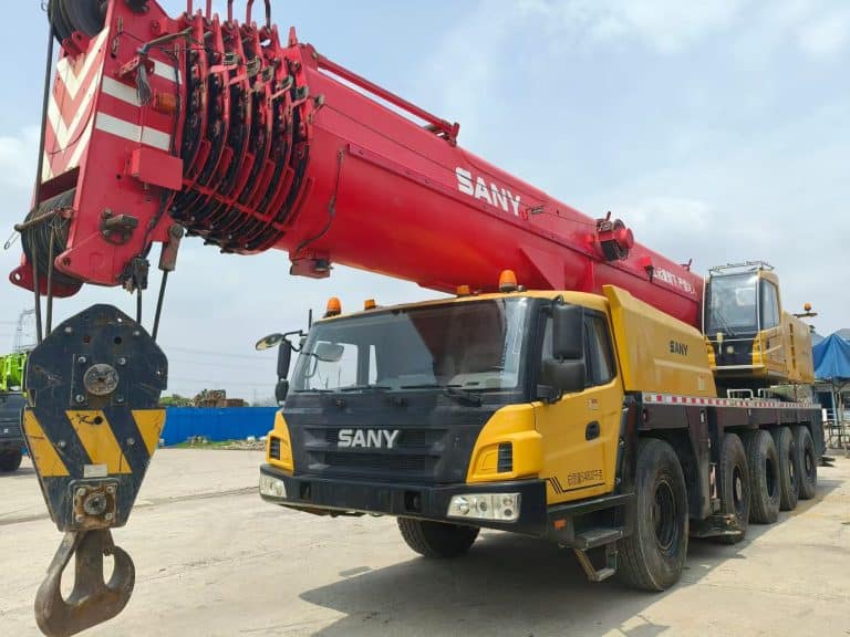 Grúa SANY de 130 toneladas usada