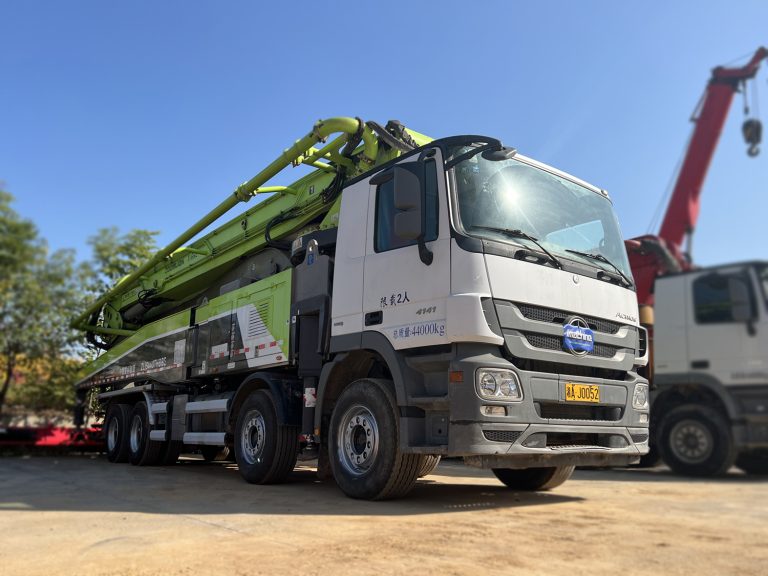 Zoomlion 56m Concrete Pump Truck