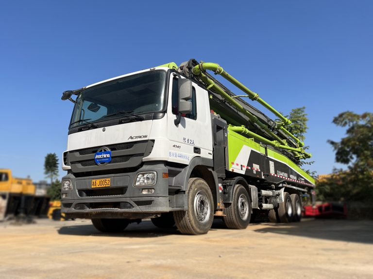 Zoomlion 56m Concrete Pump Truck
