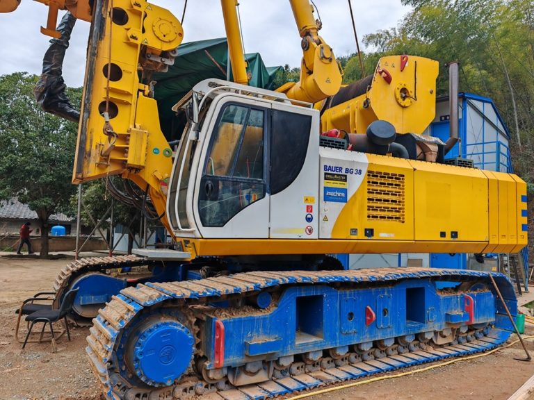 Bauer BG38 Rotary Drilling Rig