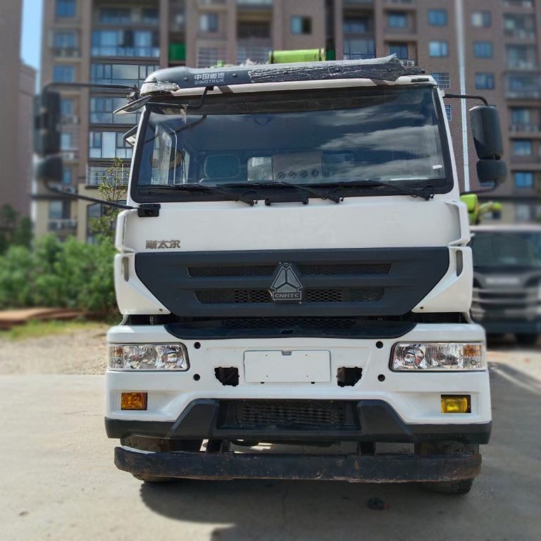 Zoomlion 37m Concrete Pump Truck