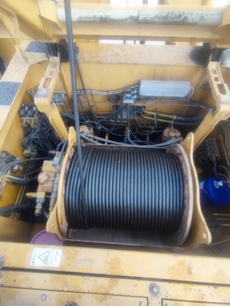 Macara pe șenile XCMG 200 T