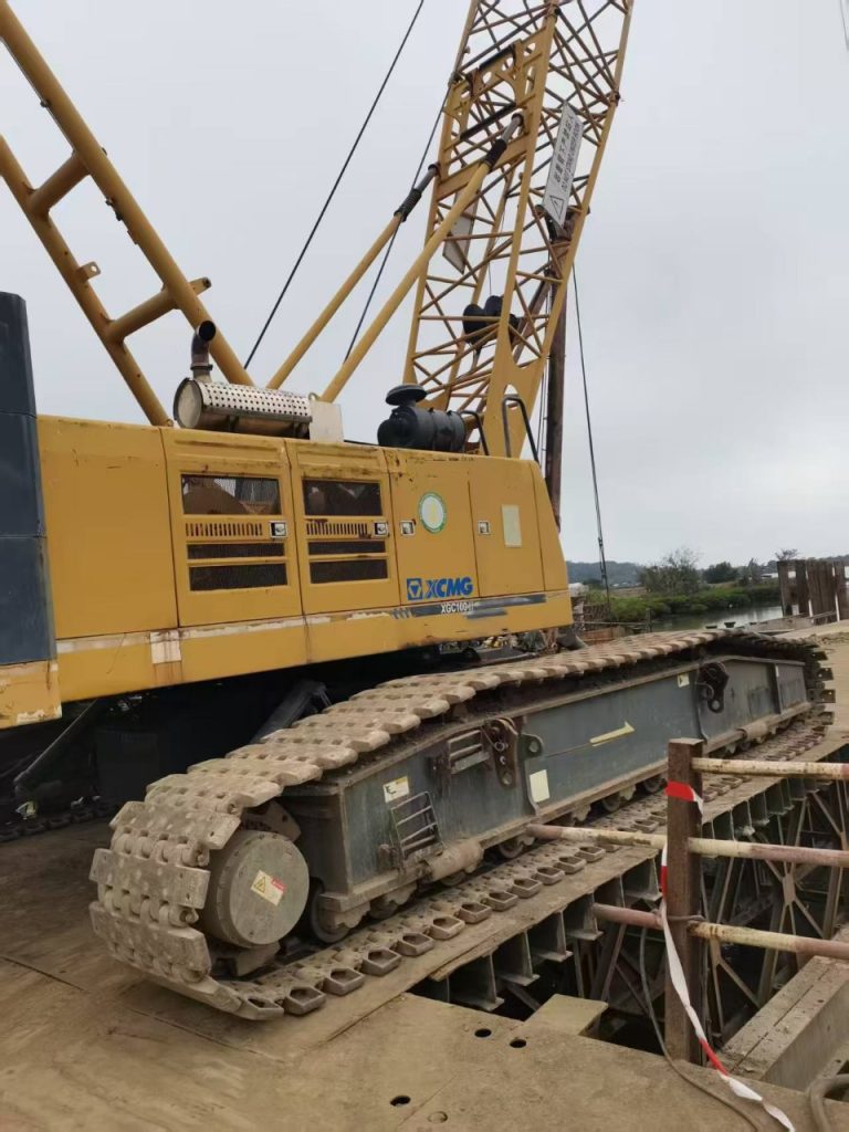 XCMG XGC100 Crawler Crane