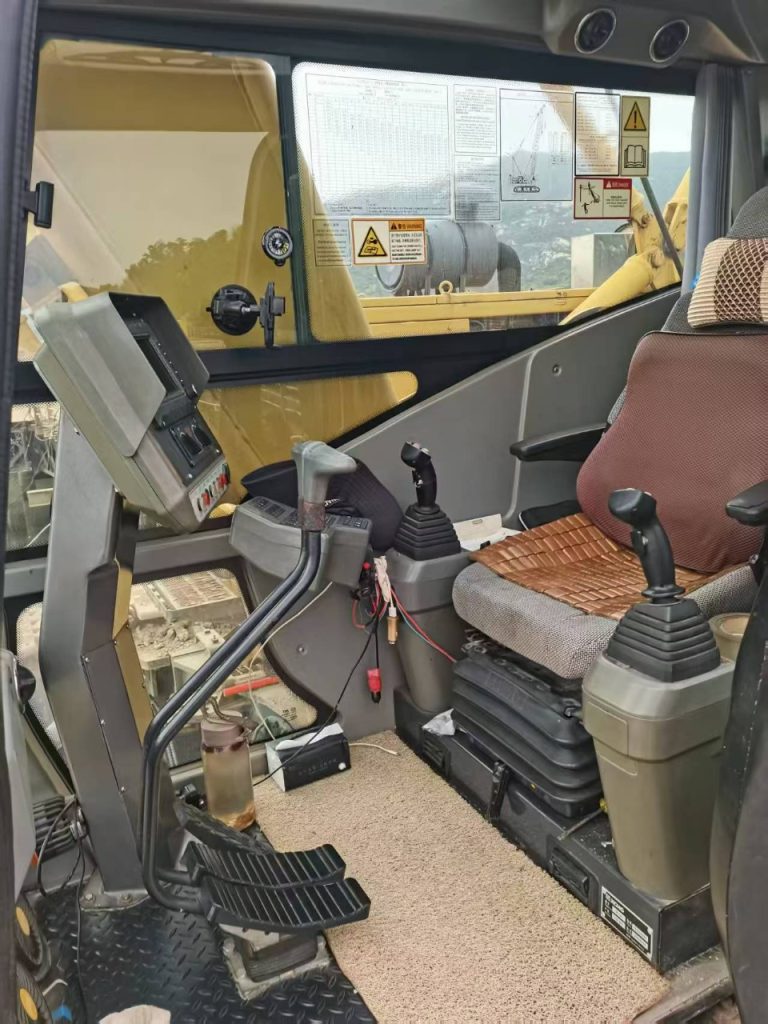 XCMG XGC100 Crawler Crane