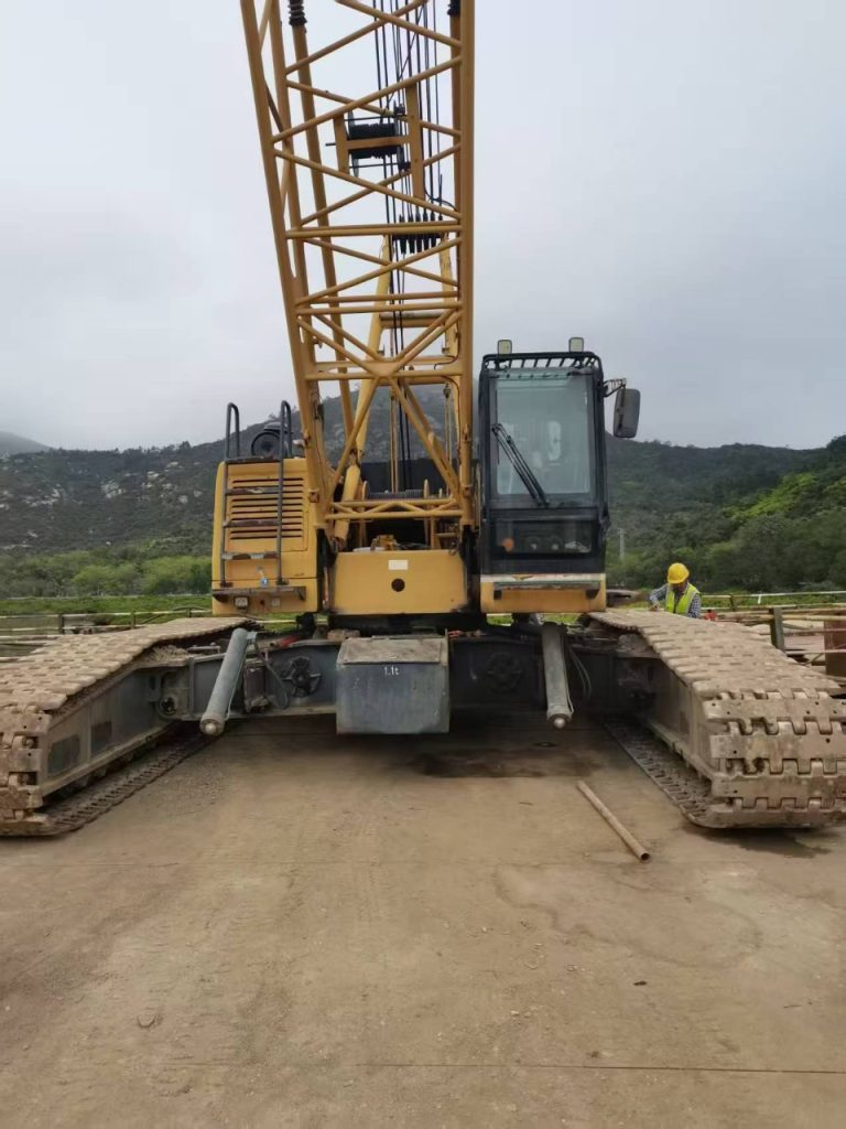 XCMG XGC100 Crawler Crane