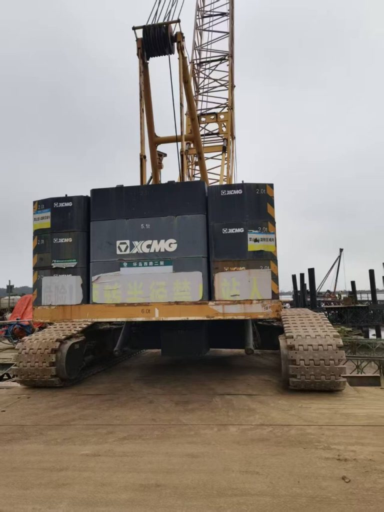 XCMG XGC100 Crawler Crane
