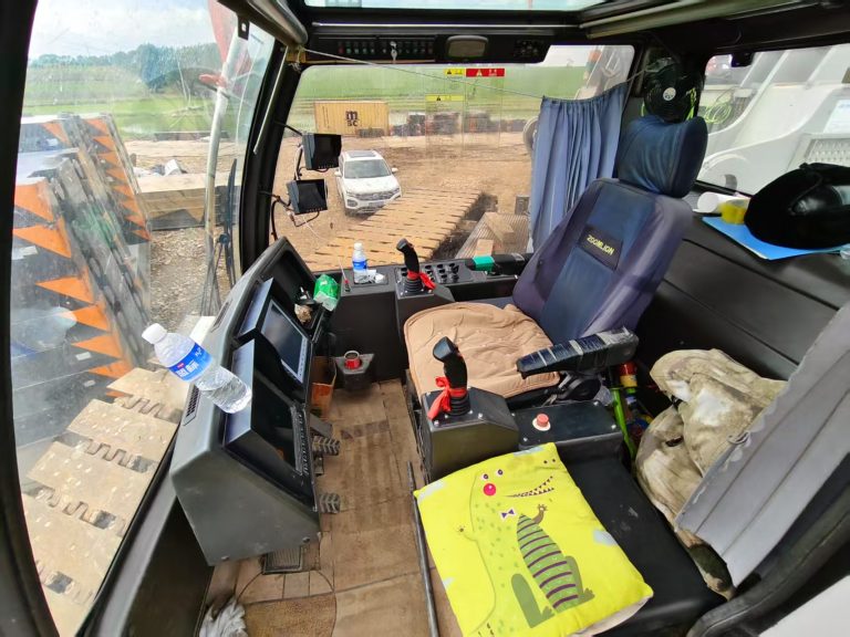Zoomlion ZCC9800w Crawler Crane