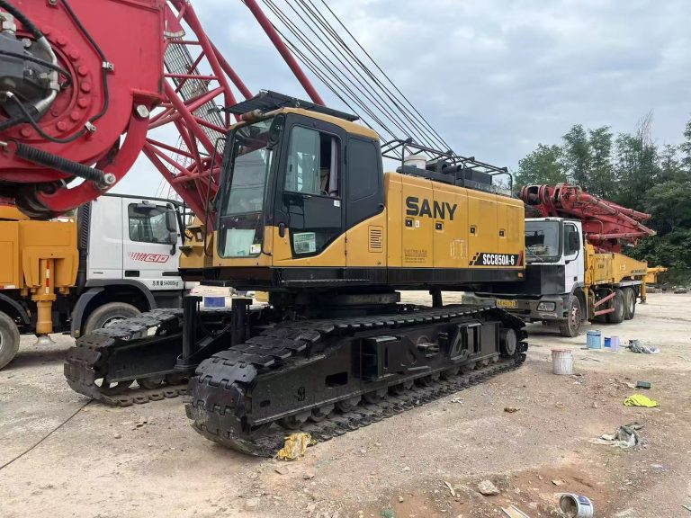 Grúa sobre orugas usada de 85 toneladas