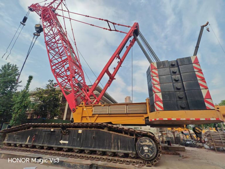 Used 350 Ton Crawler Crane