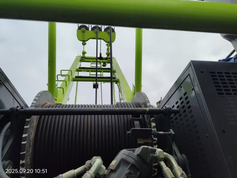 Zoomlion 100 Ton Crawler Crane