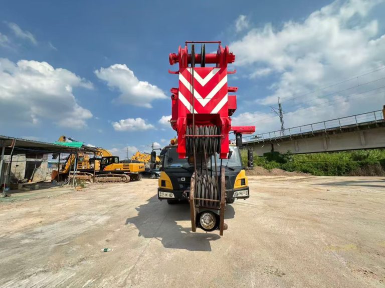 SANY 400 TON All-Terrain Crane