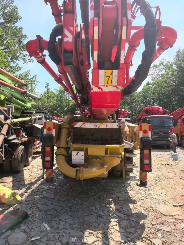 49m Used Truck-Mounted Concrete Pump