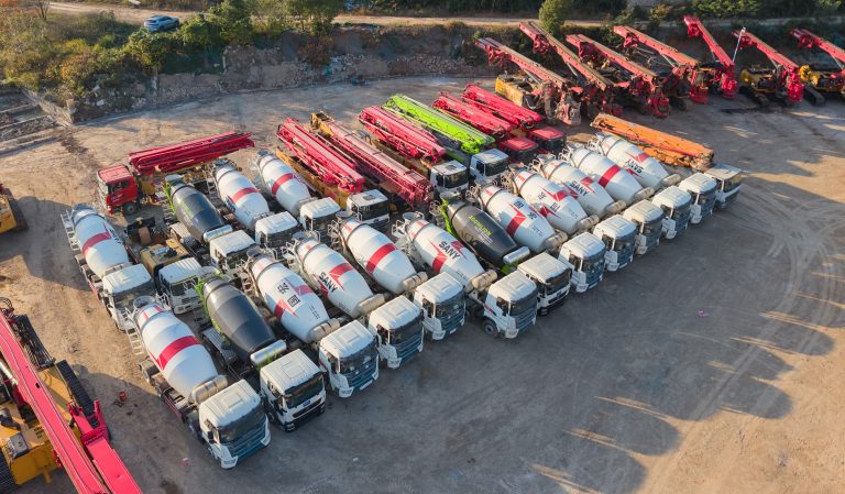 imachine construction machinery yard