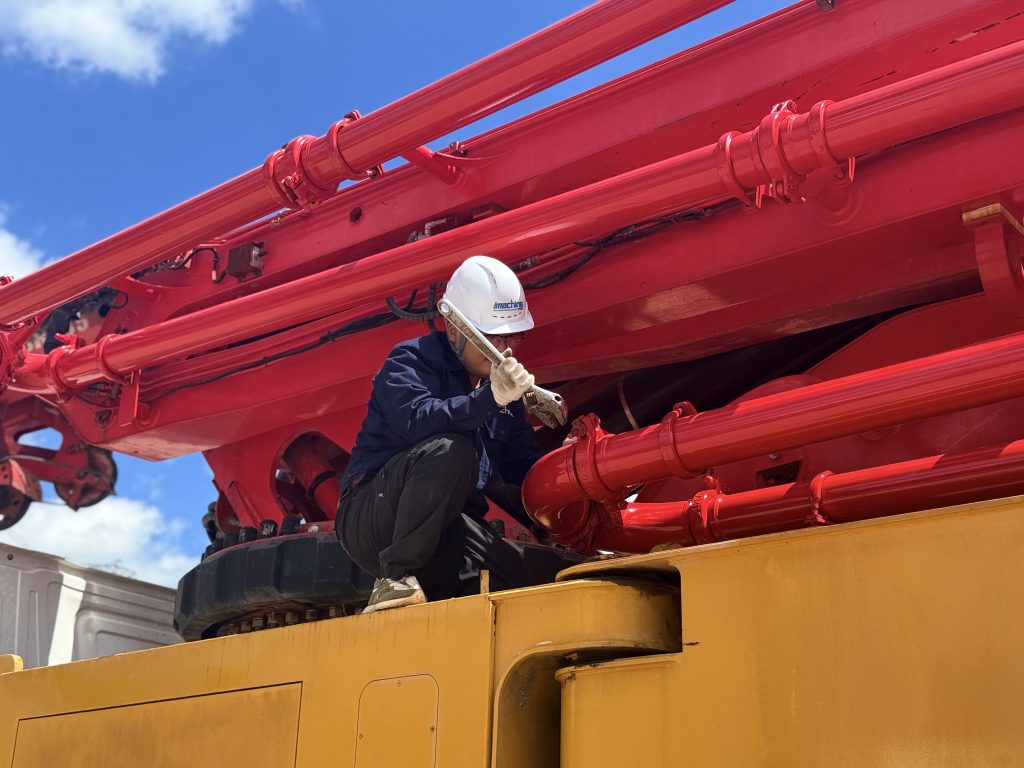 imachine engineer maitained the concrete pump truck