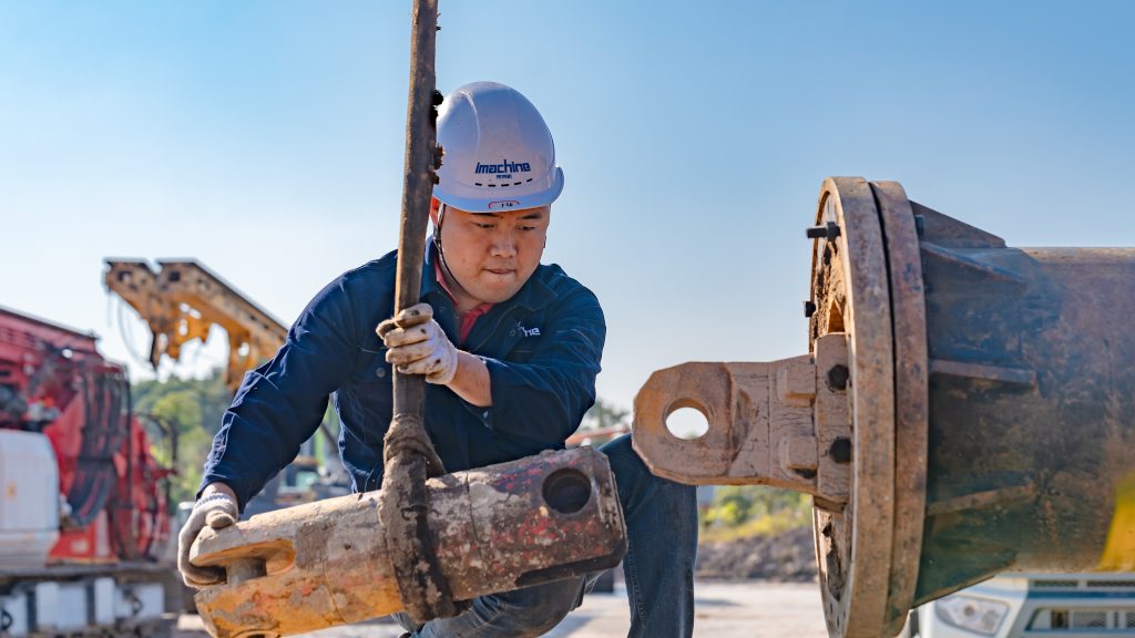 kelly bar maintenance