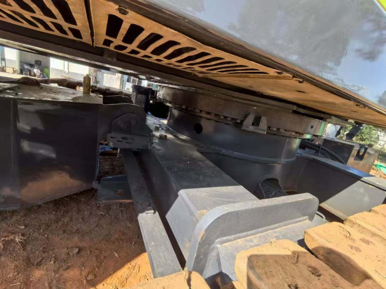 used 100 t Crawler Crane