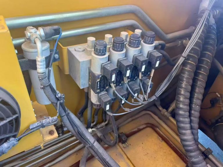 XCMG XGC260 Crawler Crane