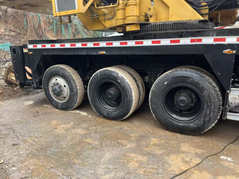 Macara camion de 100 de tone
