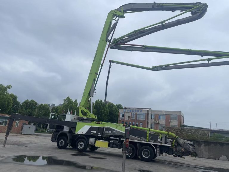 2018 Zoomlion 56m Boom Pump Truck