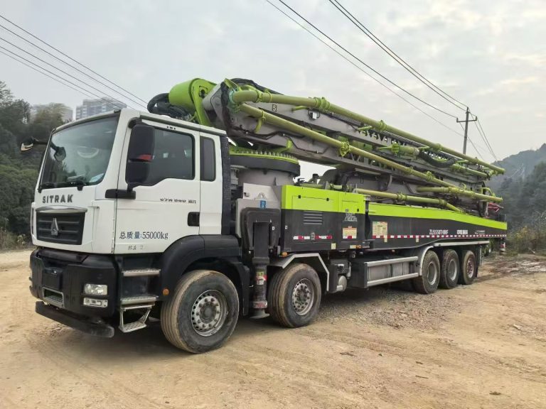ZOOMLION 70m Truck-mounted Concrete Pump