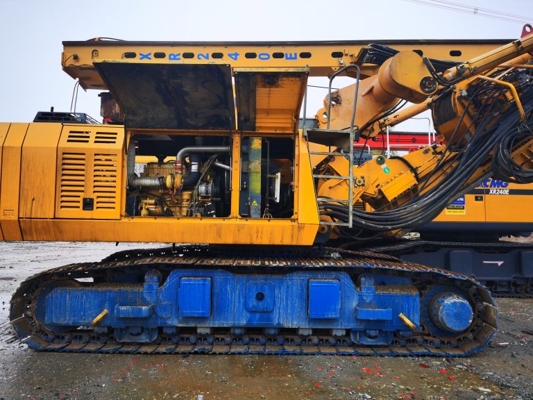 BAUER BG26 PILING RIG