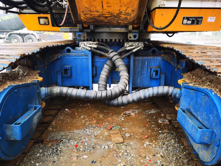 BAUER BG26 PILING RIG