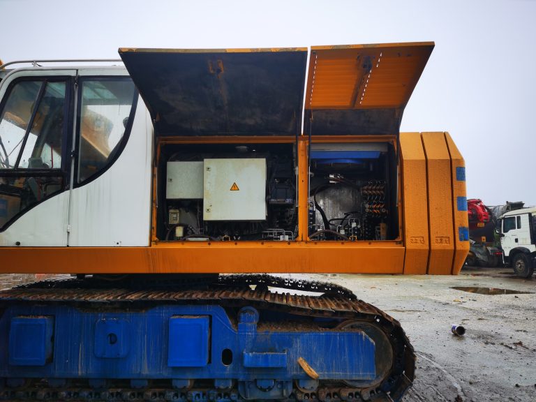 BAUER BG26 PILING RIG