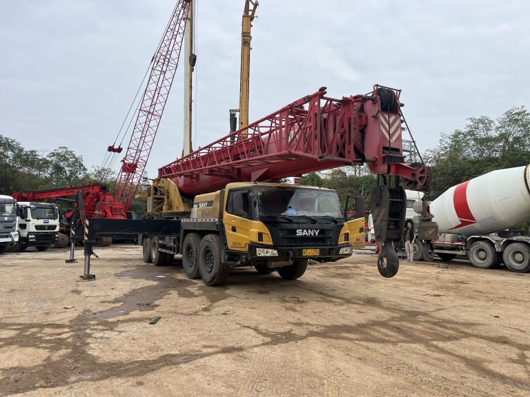 sany 80t mounted crane STC800T5