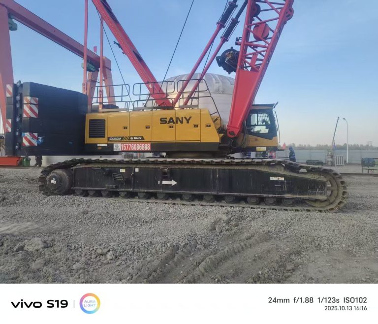 SANY 180-ton track-mounted crane