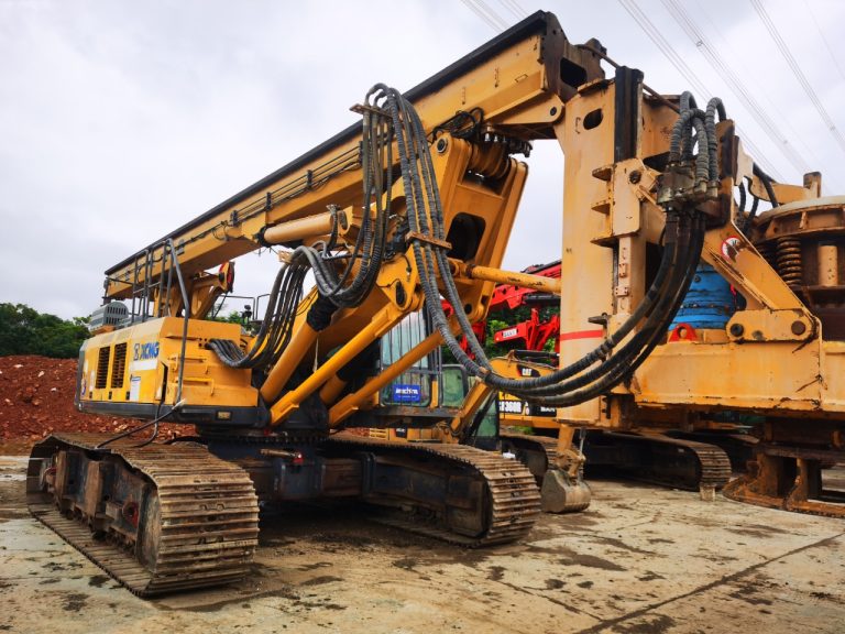 XCMG XR220D