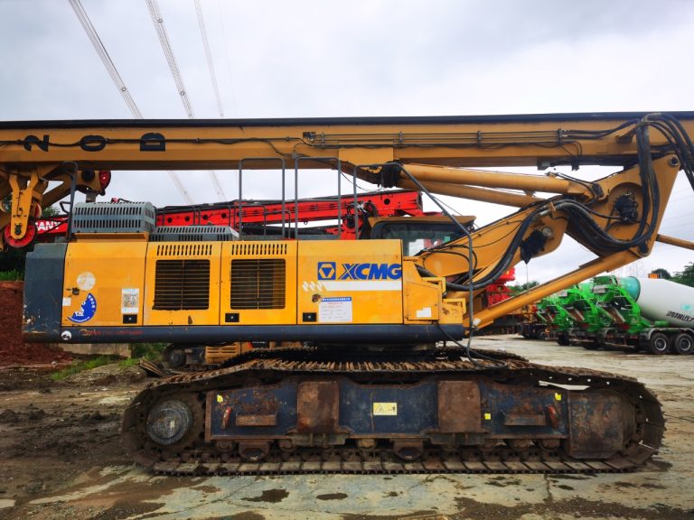 XCMG XR220D