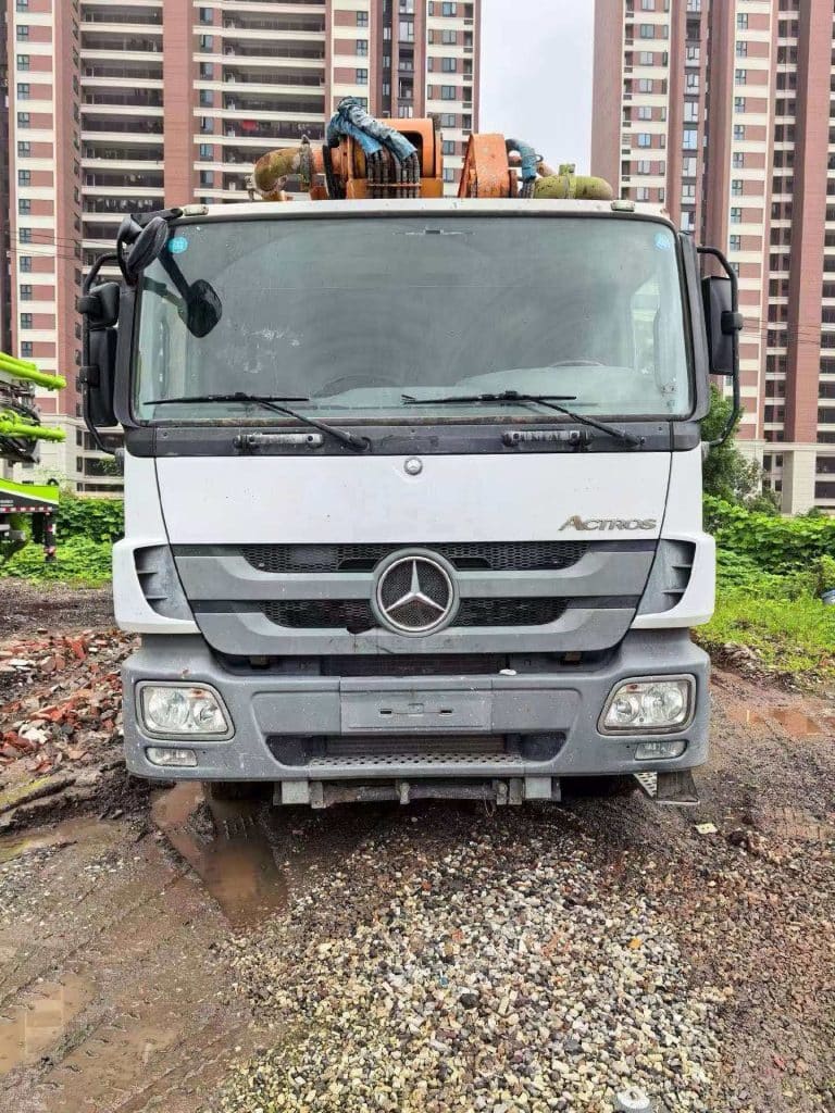 49m zoomlion concrete pump truck