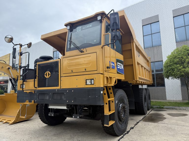 SEM 3110F WIDE BODY DUMP TRUCK