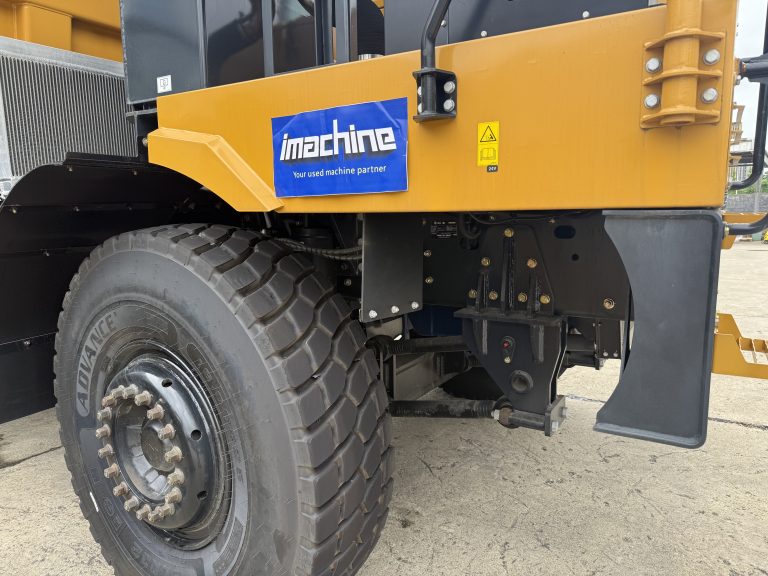 SEM 3110F WIDE BODY DUMP TRUCK