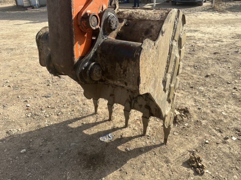hitachi zx70 excavator