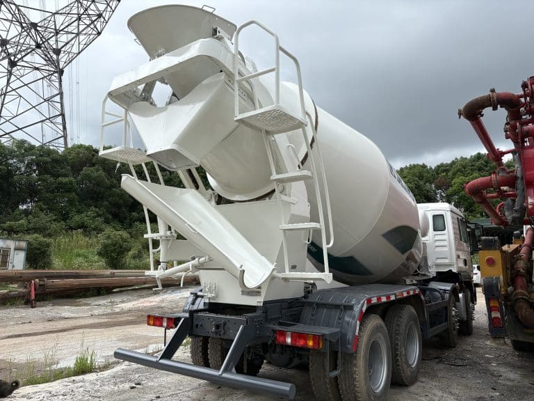 XCMG 12 m3 cement truck