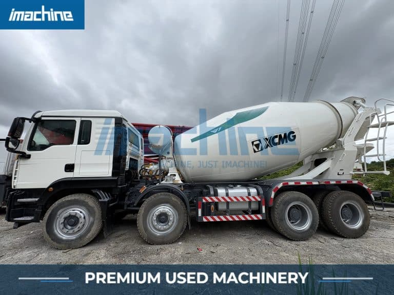XCMG 12 m3 concrete mixer truck