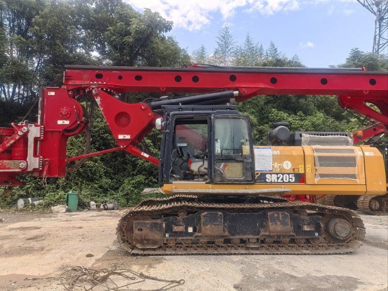 sr205 piling machine