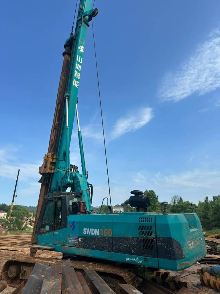 Sunward rotary drilling rig