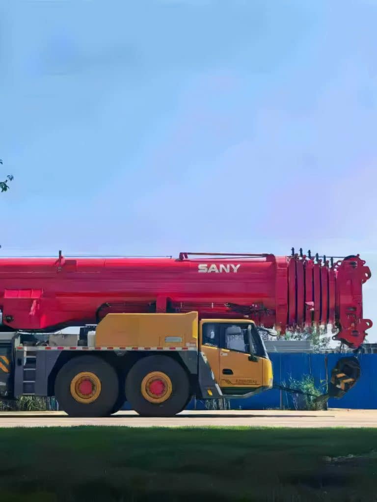 Used 900 Ton Truck Crane
