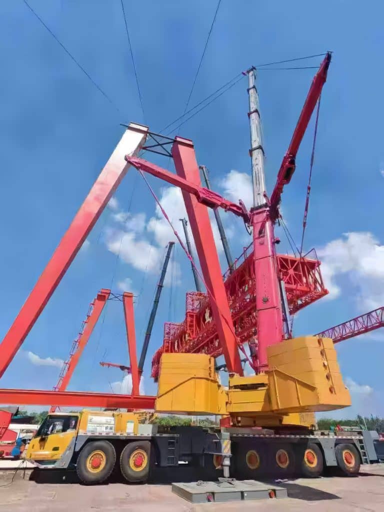 Used 900 Ton Truck Crane