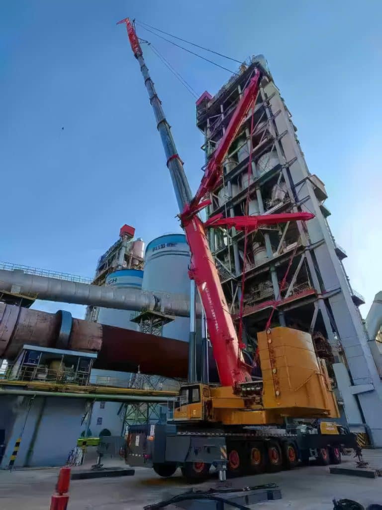 Used 900 Ton Truck Crane