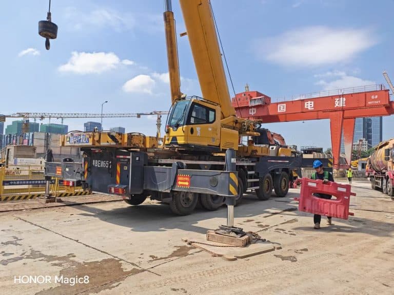 2021 XCMG QY100KC 100 Ton Truck Crane - View 4